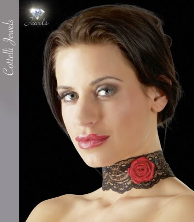 COLLANA IN PIZZO CON ROSA RICAMATA